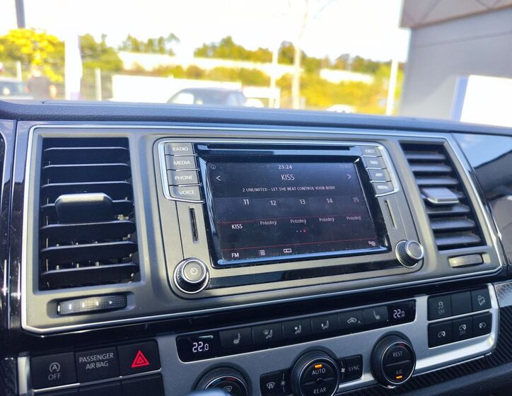 Volkswagen Multivan 22