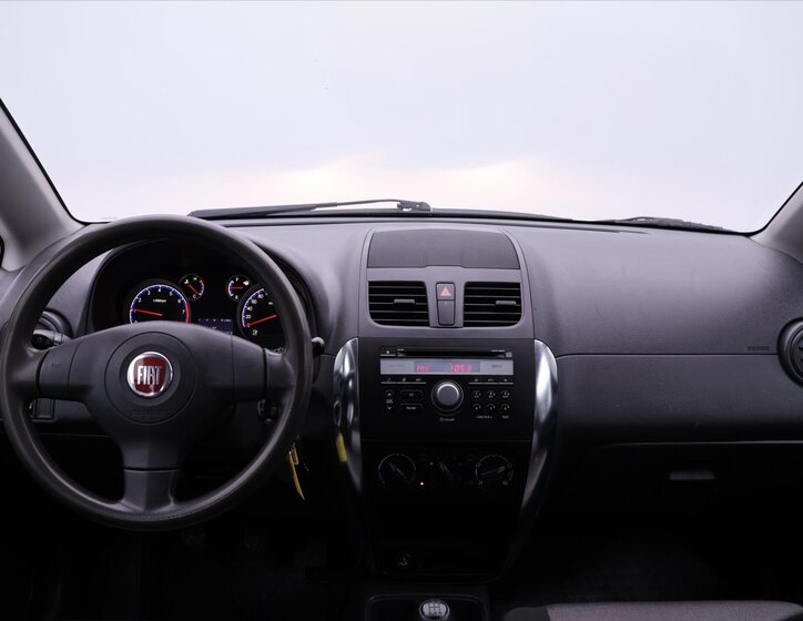 Fiat Sedici Hatchback 1,6 l 88 kw