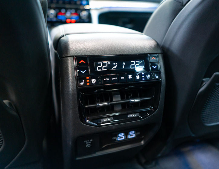 Jeep Grand Cherokee 44