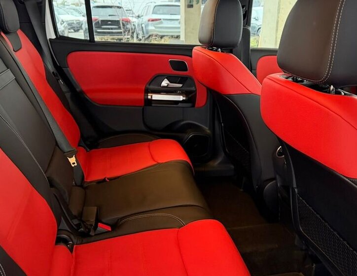 Mercedes-Benz GLB 13