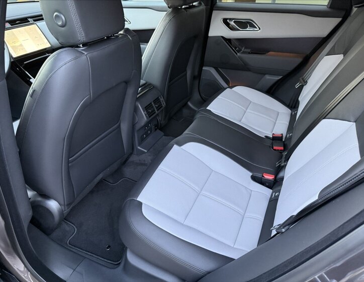 Land Rover Range Rover Velar SUV / Terénní 3,0 l 221 kw