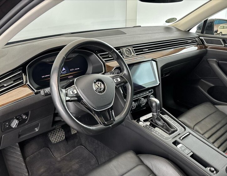 Volkswagen Passat Kombi 2,0 l 176 kw