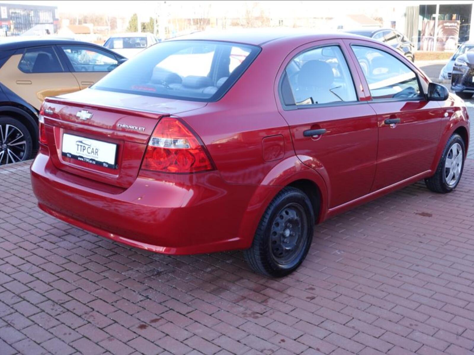Chevrolet Aveo 4
