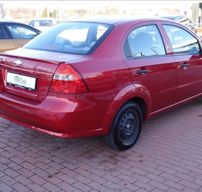 Chevrolet Aveo 4