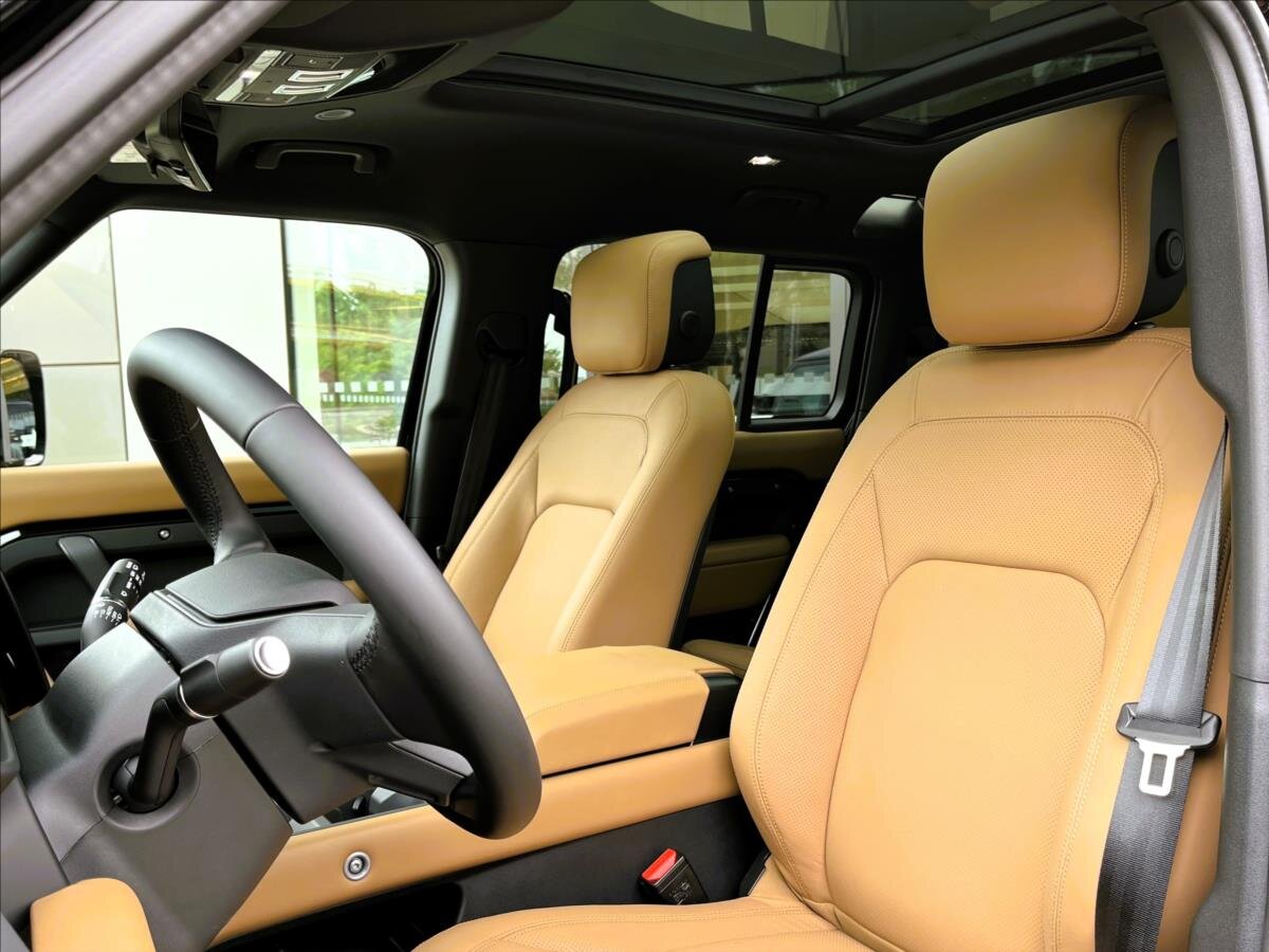 Land Rover Defender SUV / Terénní 5,0 l 313 kw