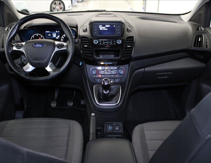 Ford Tourneo Connect 8