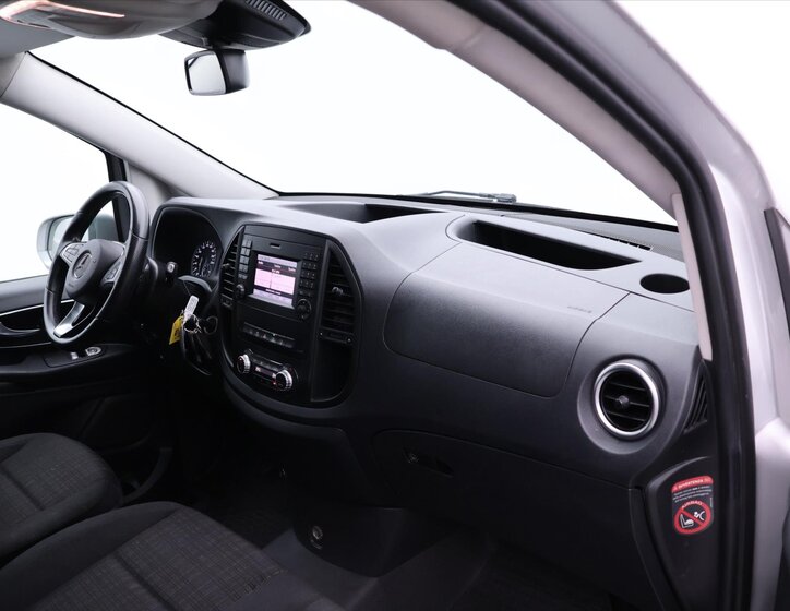 Mercedes-Benz Vito 25