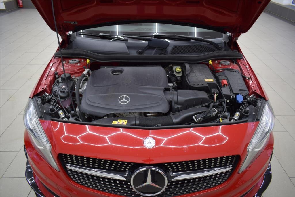 Mercedes-Benz Třídy A Hatchback 2,0 l 155 kw