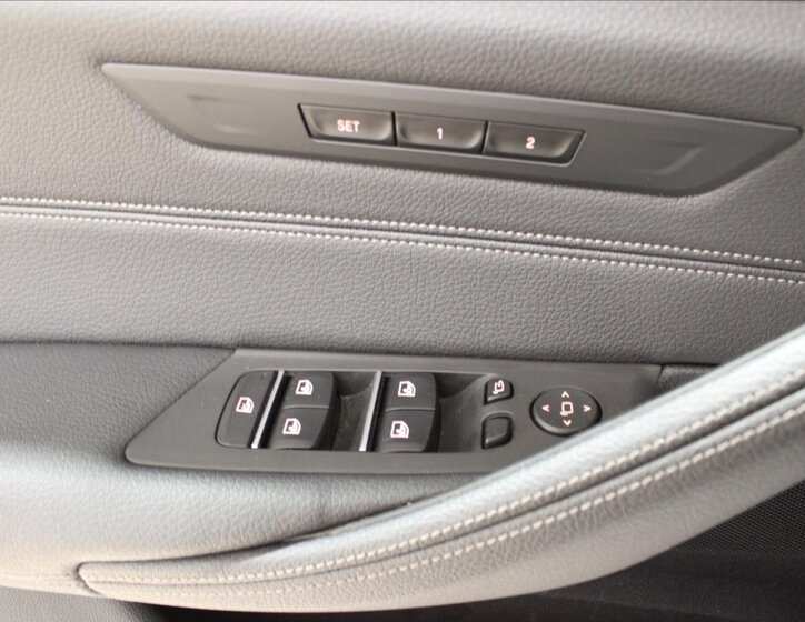 BMW Řada 5 Sedan / Limuzína 3,0 l 245 kw