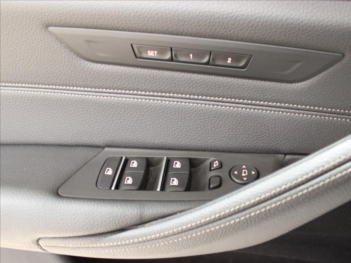 BMW Řada 5 Sedan / Limuzína 3,0 l 245 kw