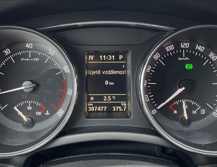 Škoda Superb Liftback 1,8 l 118 kw