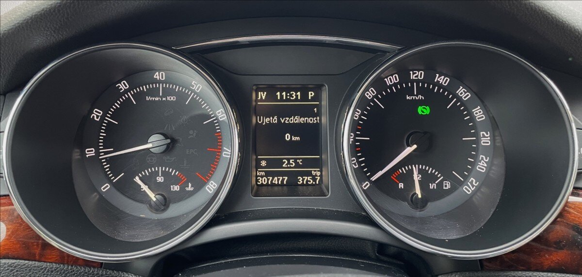 Škoda Superb Liftback 1,8 l 118 kw