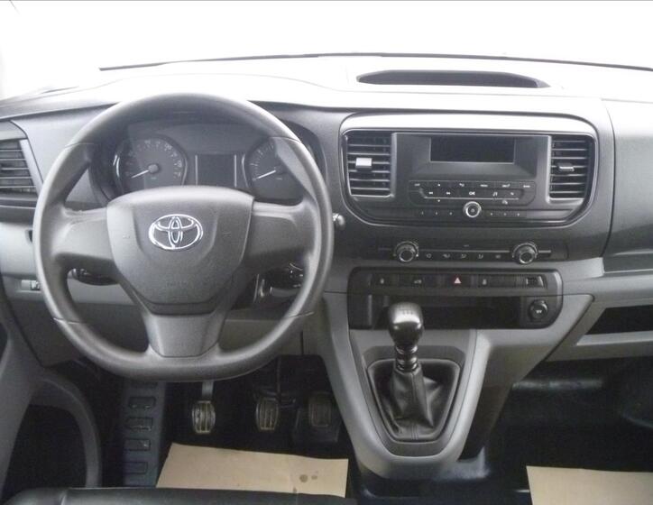 Toyota ProAce 18