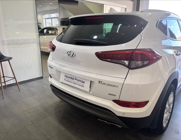 Hyundai Tucson SUV 2,0 l 100 kw
