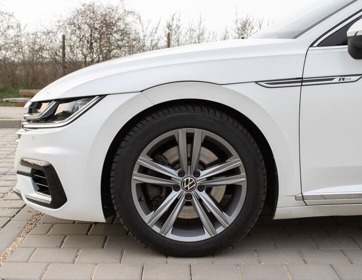 Volkswagen Arteon Sedan / Limuzína 2,0 l 176 kw