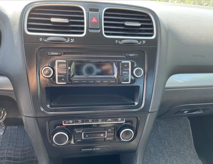 Volkswagen Golf Kombi 1,6 l 77 kw