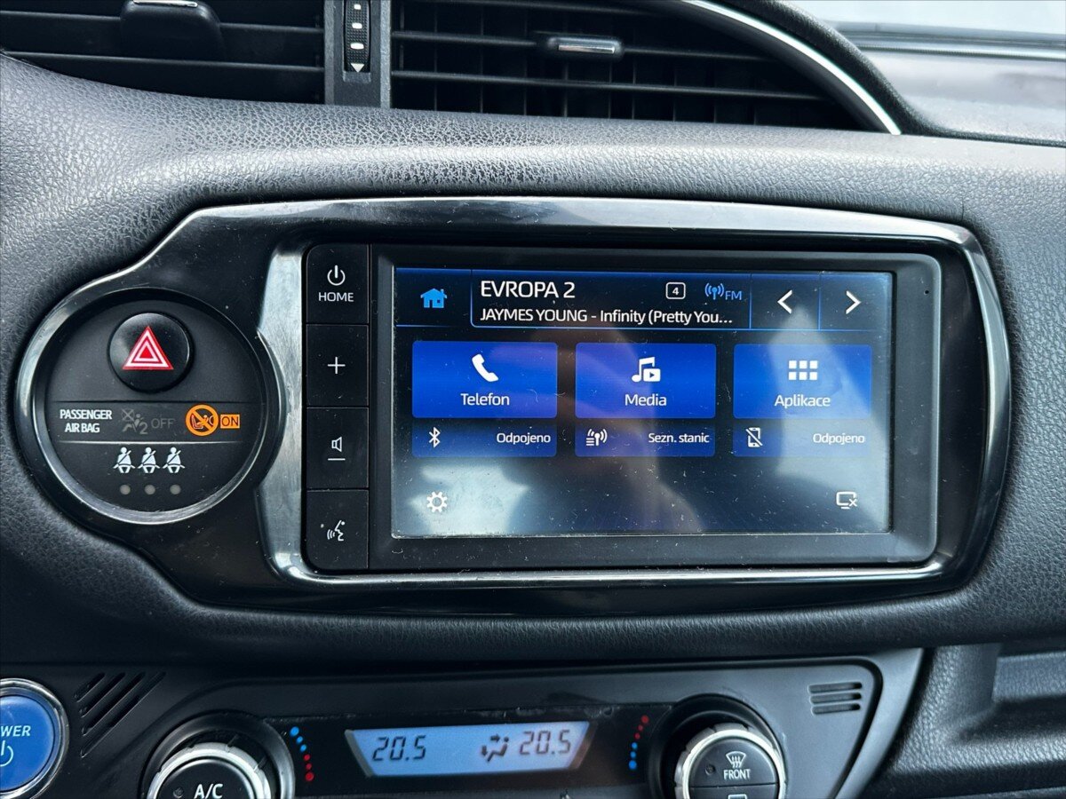 Toyota Yaris Kombi 1,5 l 54 kw