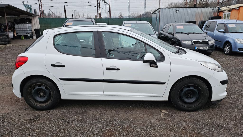 Peugeot 207 Hatchback 1,4 l 50 kw