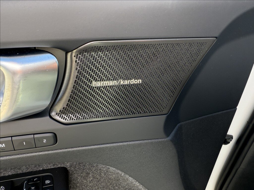 Volvo XC40 SUV 0,0 185 kw