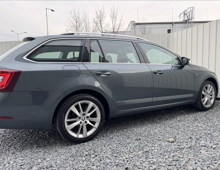 Škoda Octavia Kombi 1,5 l 110 kw