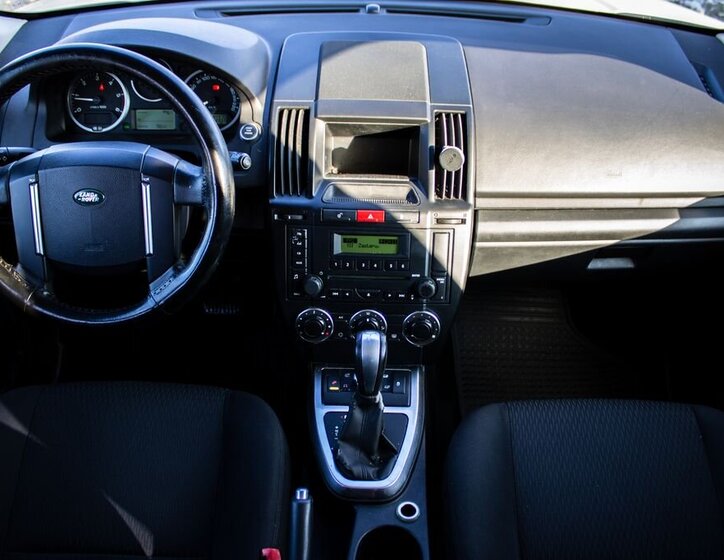 Land Rover Freelander SUV 2,2 l 110 kw