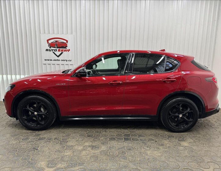 Alfa Romeo Stelvio SUV / Terénní 2,1 l 154 kw
