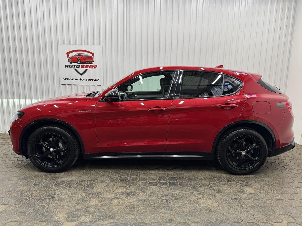 Alfa Romeo Stelvio SUV / Terénní 2,1 l 154 kw