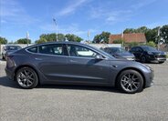 Tesla Model 3 4