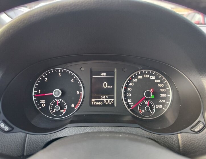 Volkswagen Sharan 19