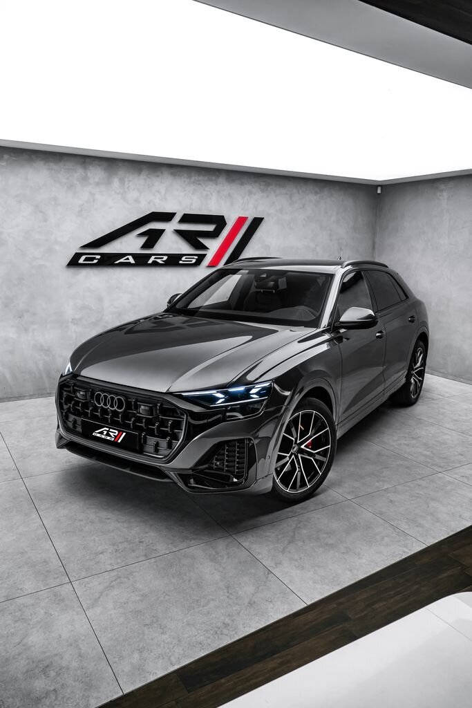 Audi Q8 SUV / Terénní 3,0 l 210 kw