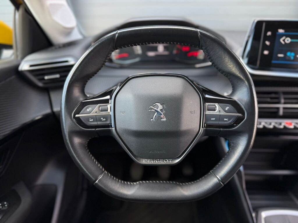 Peugeot 208 Hatchback 1,2 l 74 kw