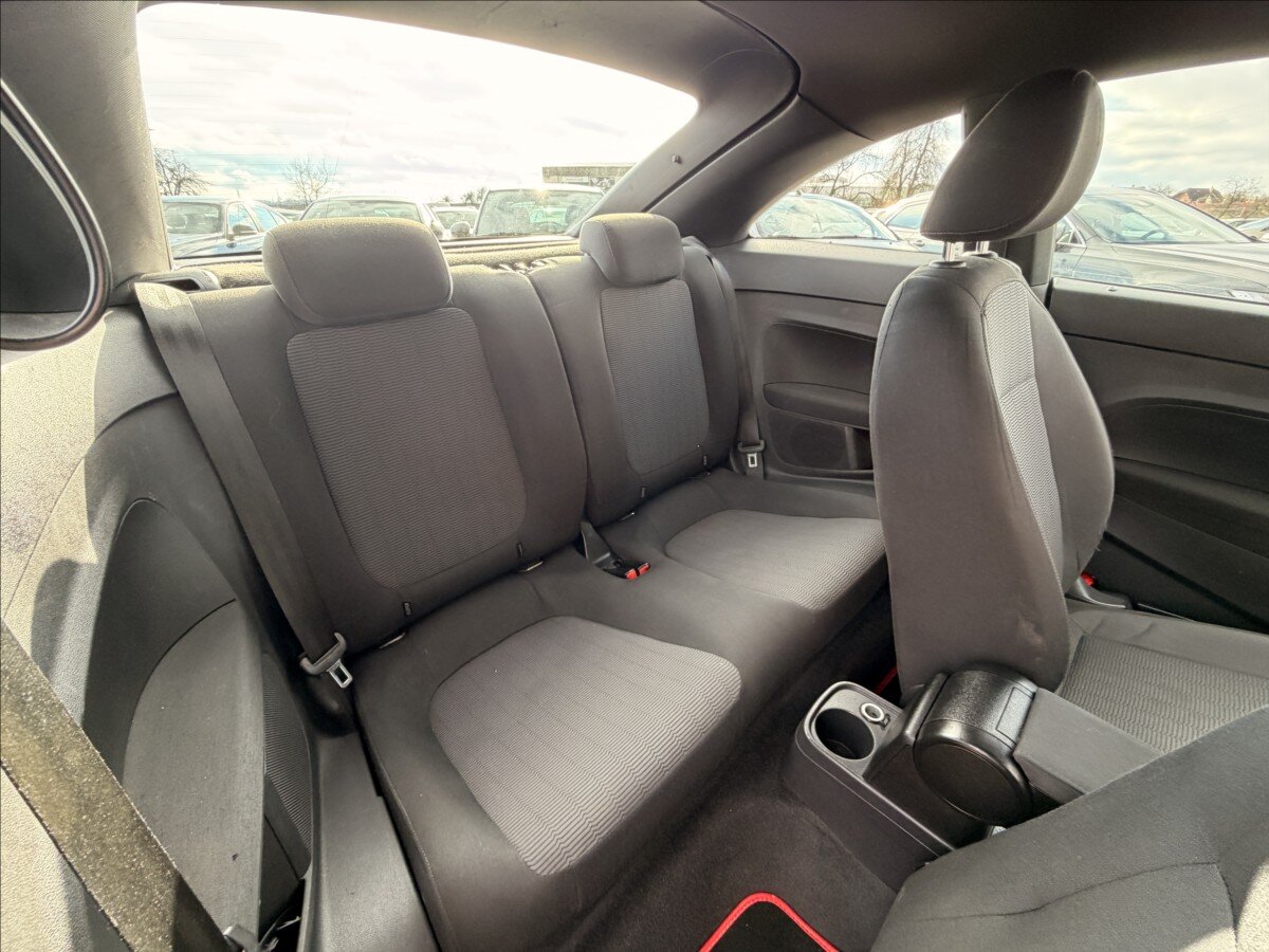 Volkswagen Beetle Kupé 1,6 l 77 kw