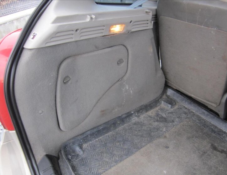 Citroën Xsara Picasso Kombi 1,6 l 80 kw