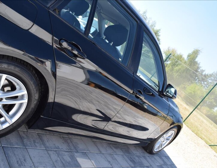 BMW Řada 3 Kombi 2,0 l 105 kw