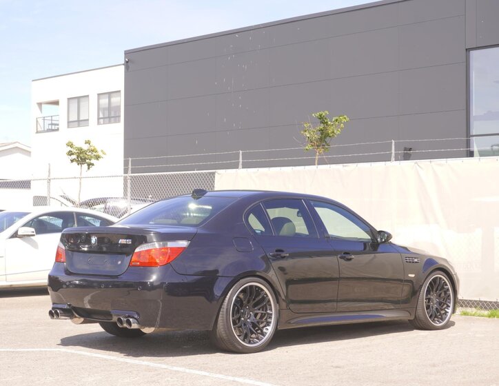 BMW M5 5