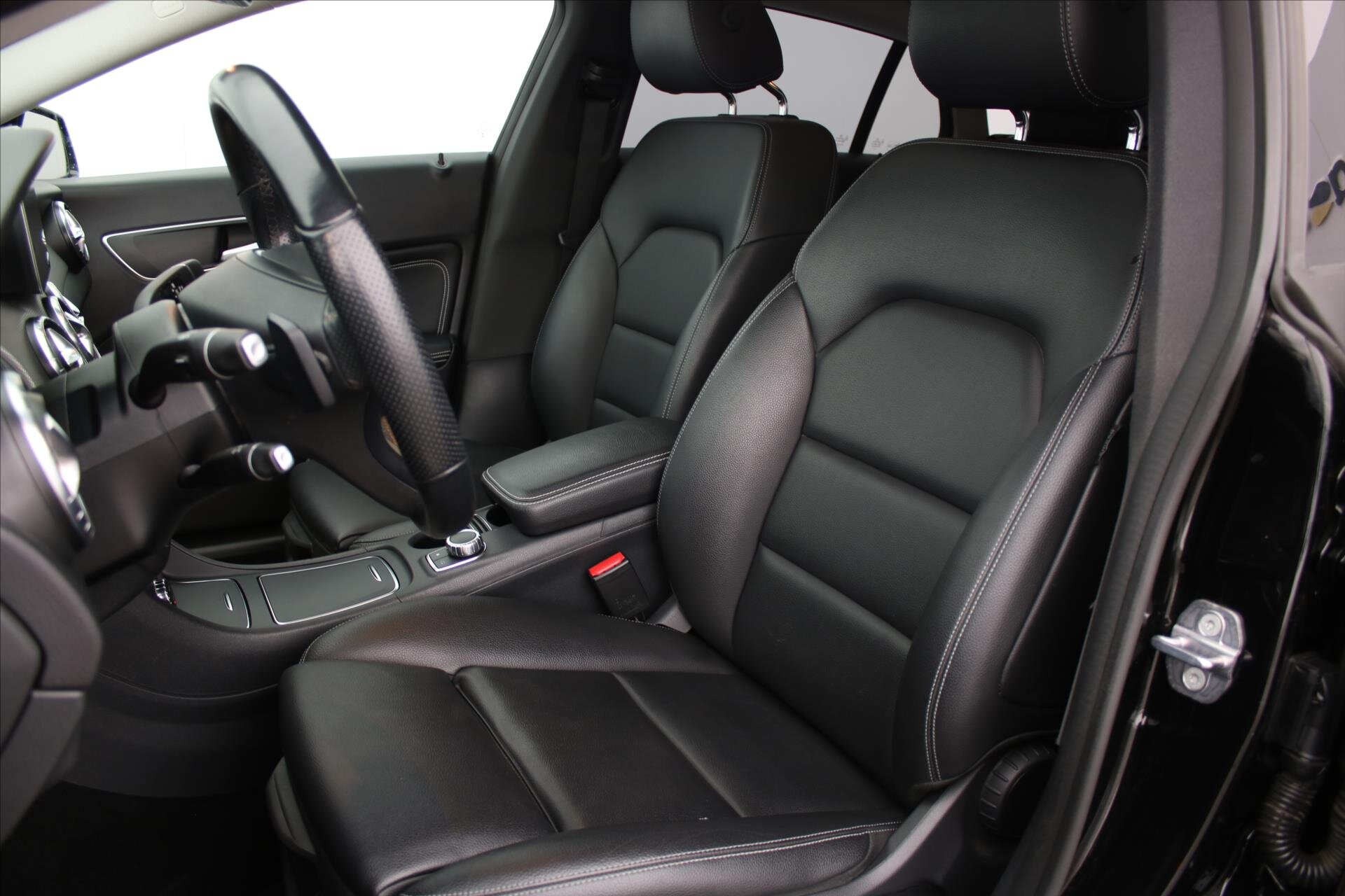 Mercedes-Benz CLA Kombi 2,1 l 100 kw