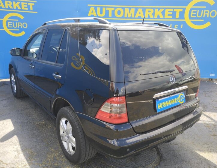 Mercedes-Benz Třídy M SUV / Terénní 2,7 l 120 kw