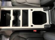 Land Rover Defender 17