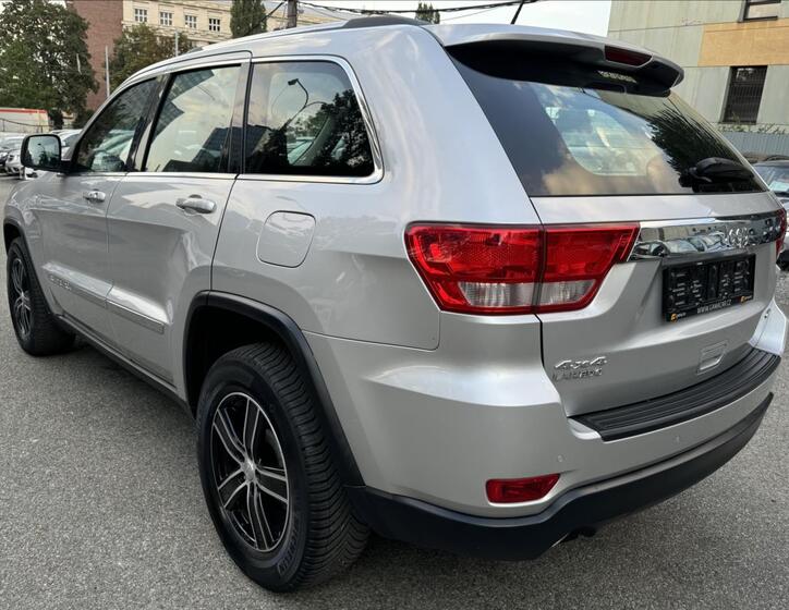 Jeep Grand Cherokee 6