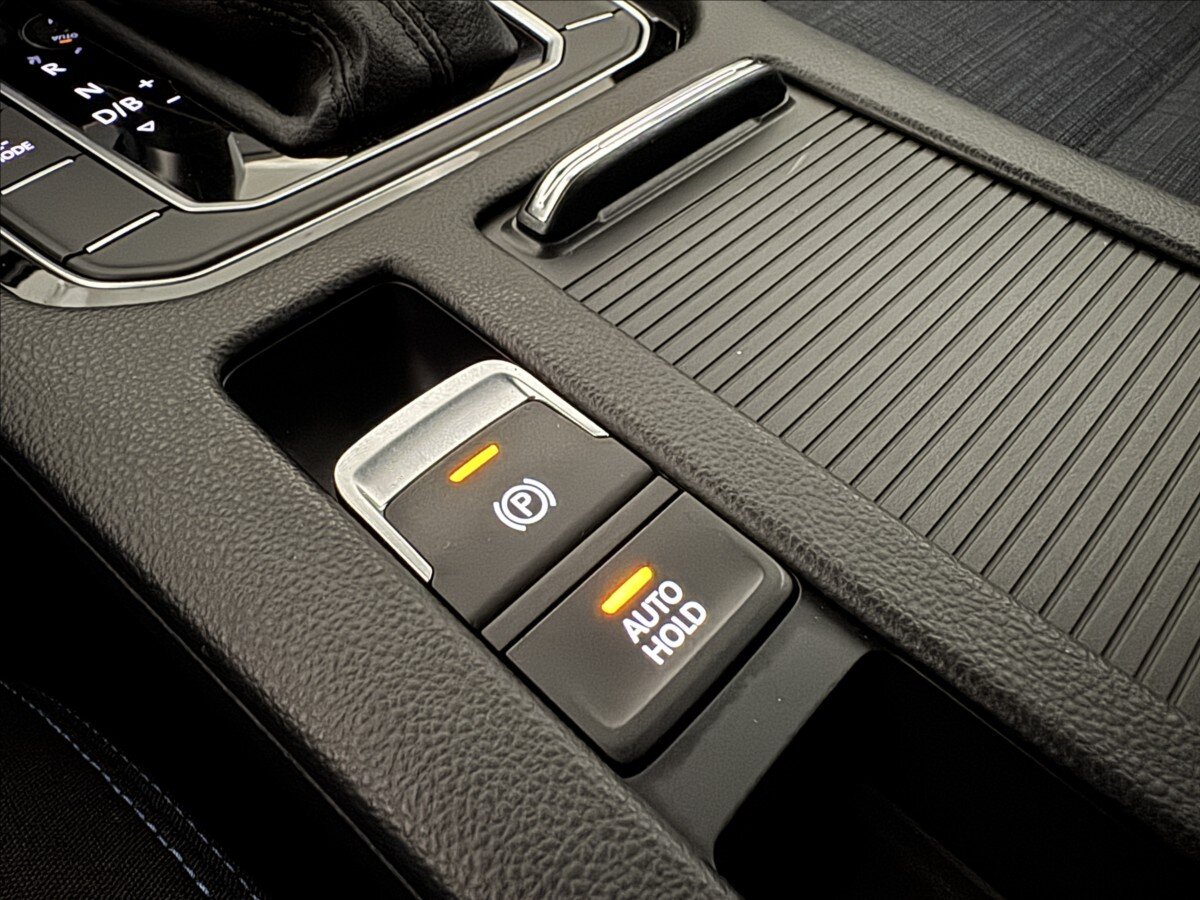 Volkswagen Passat Kombi 1,4 l 160 kw