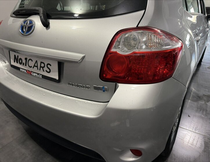 Toyota Auris Hatchback 1,8 l 73 kw
