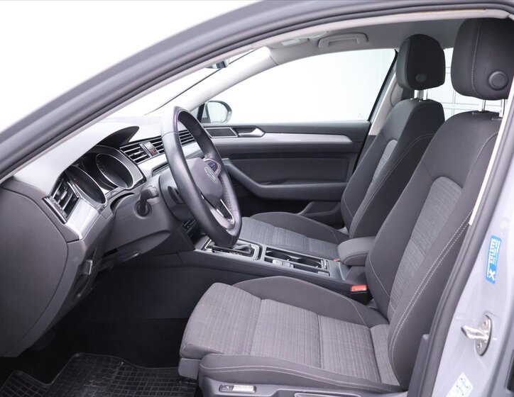 Volkswagen Passat 11