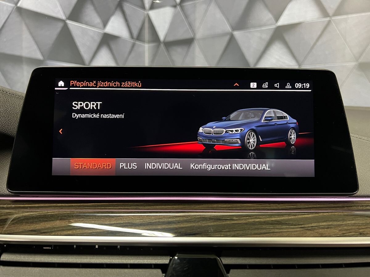 BMW Řada 5 Sedan / Limuzína 3,0 l 250 kw