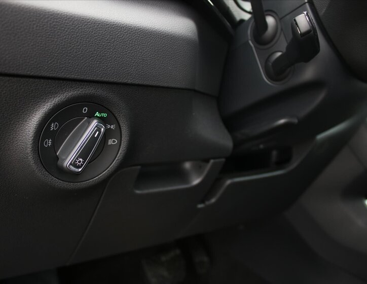 Škoda Karoq SUV 1,5 l 110 kw