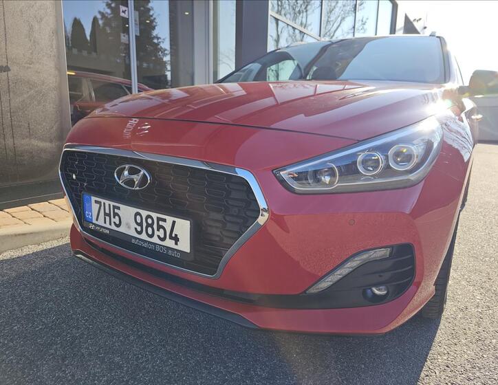 Hyundai i30 16
