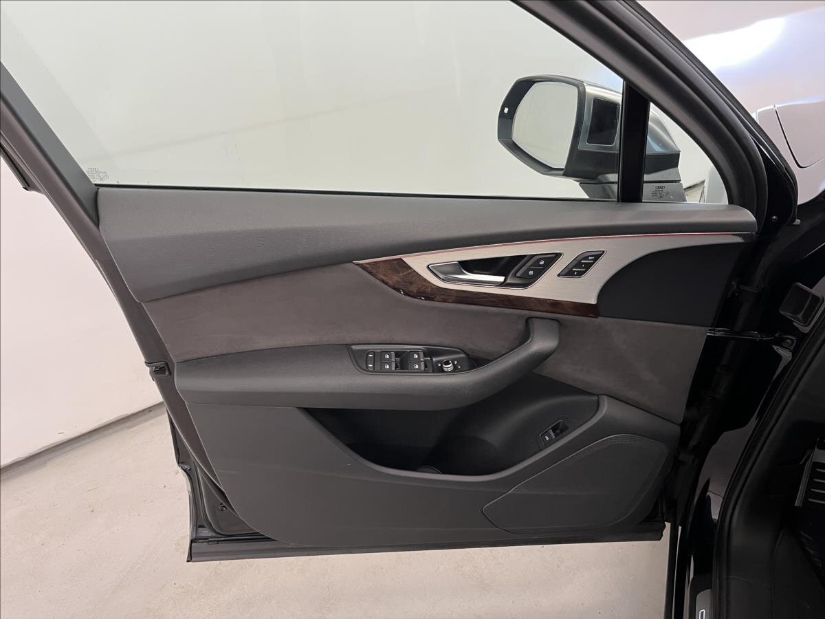 Audi SQ7 SUV / Terénní 4,0 l 320 kw