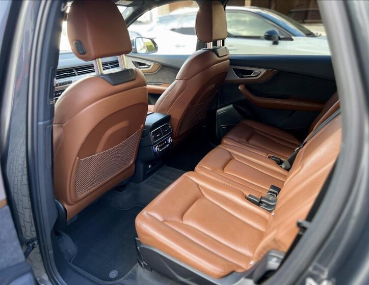 Audi SQ7 SUV / Terénní 4,0 l 320 kw