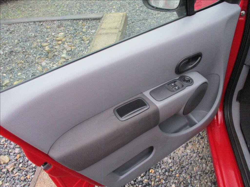 Renault Modus Hatchback 1,1 l 55 kw