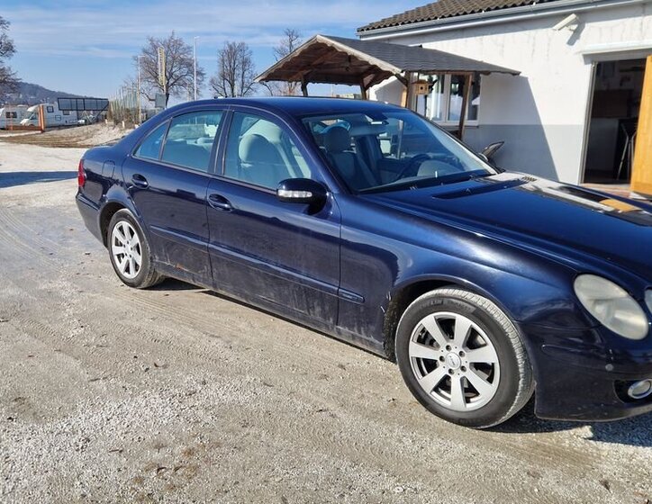 Mercedes-Benz Třídy E Sedan 2,1 l 110 kw