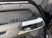 Land Rover Defender SUV / Terénní 3,0 l 221 kw